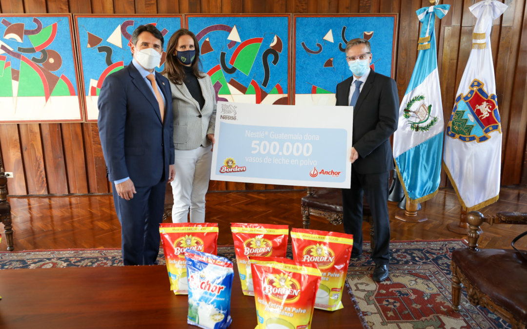 Nestlé expresa su solidaridad con Guatemala por el paso de ETA e IOTA con la donación de medio millón de vasos de leche