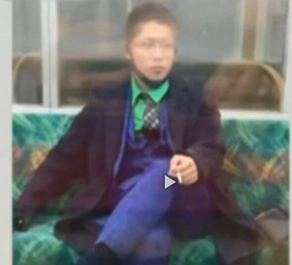 Tokio: el pánico por el ataque de un hombre disfrazado de «Joker» en un tren en la noche de Halloween